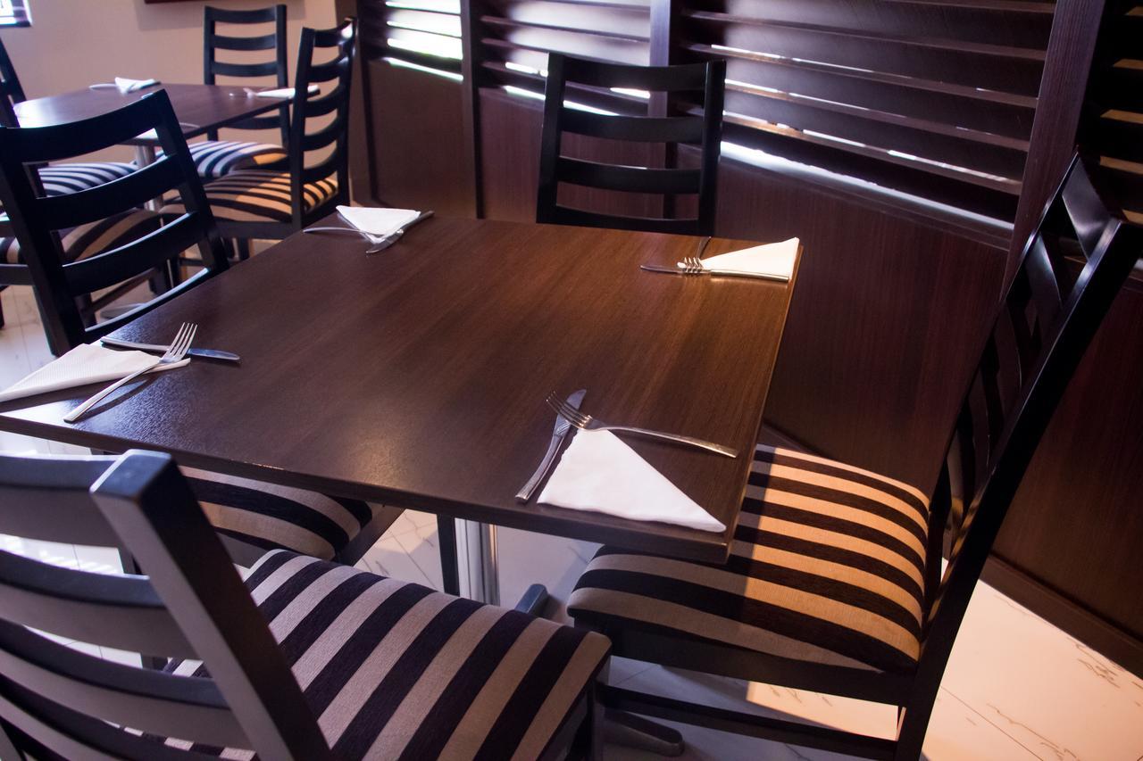 S & S Hotel & Suites Lagos Ngoại thất bức ảnh