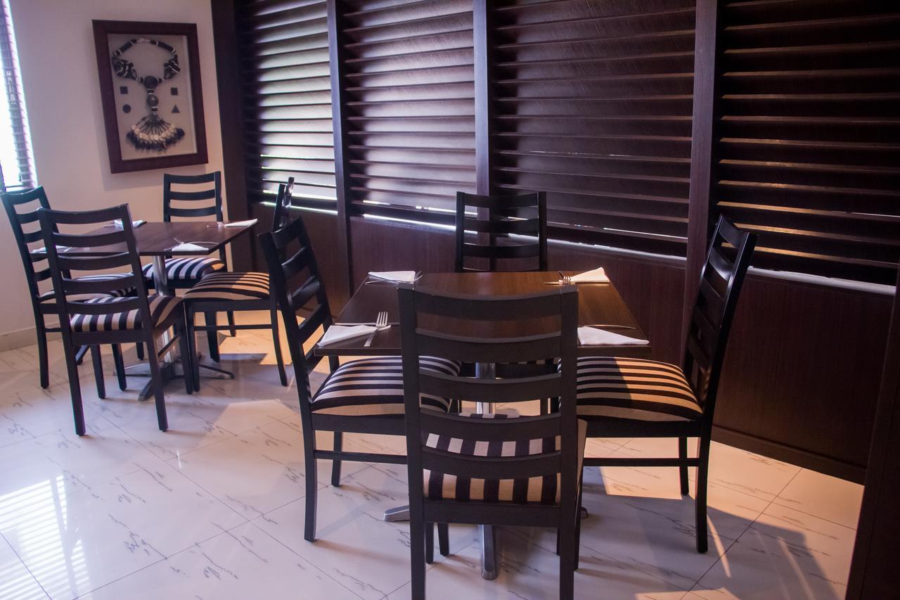 S & S Hotel & Suites Lagos Ngoại thất bức ảnh