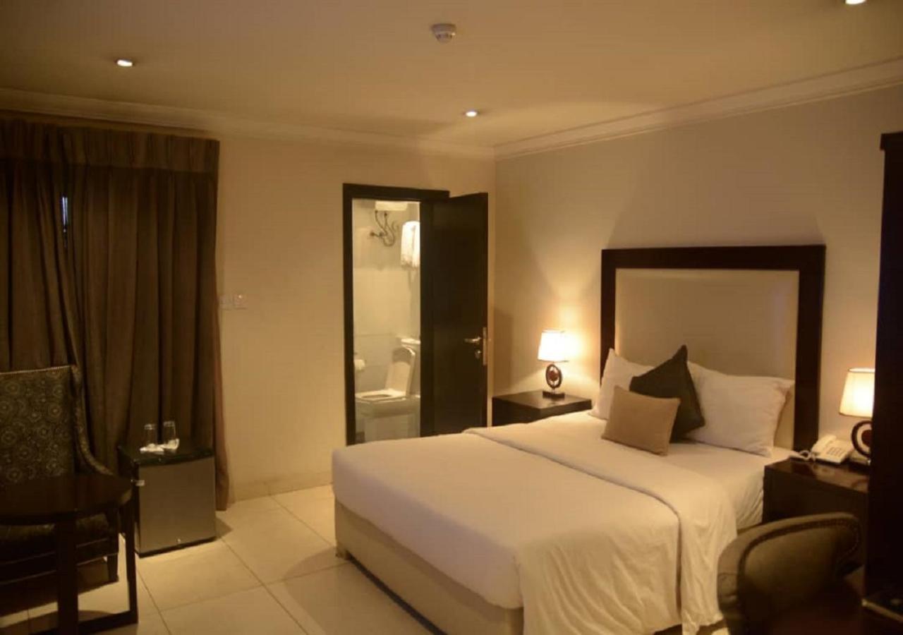 S & S Hotel & Suites Lagos Ngoại thất bức ảnh