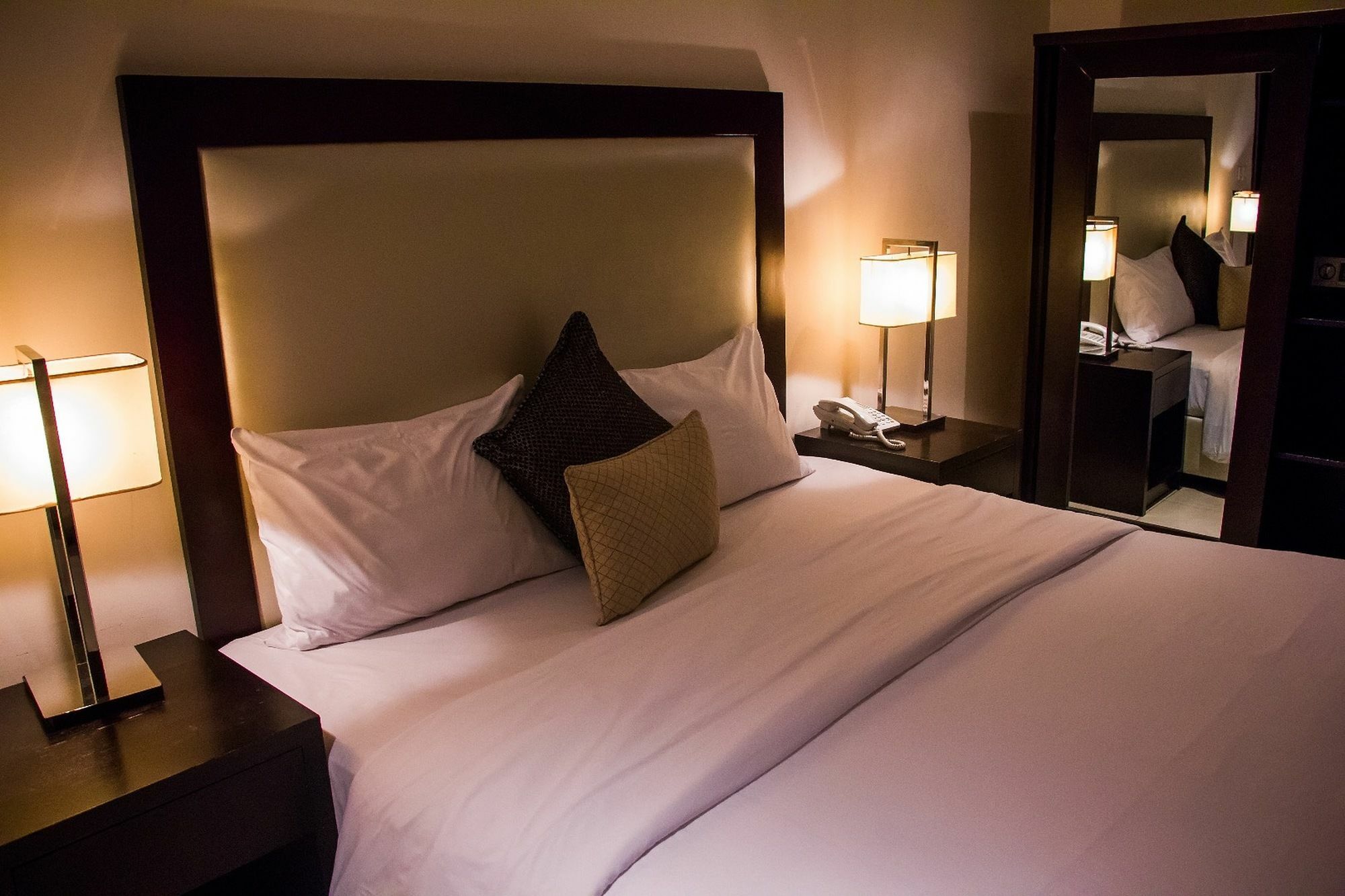 S & S Hotel & Suites Lagos Ngoại thất bức ảnh
