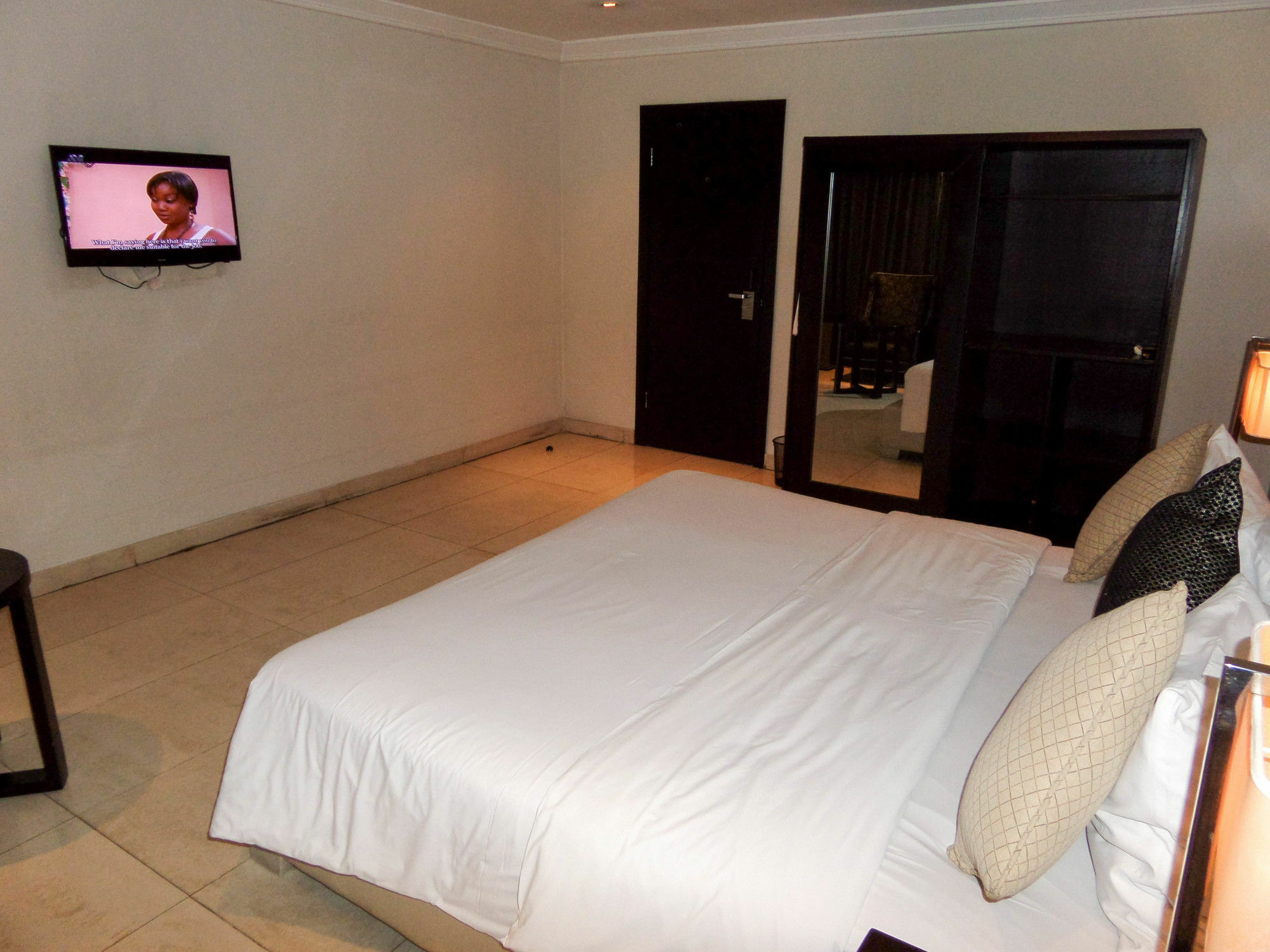 S & S Hotel & Suites Lagos Ngoại thất bức ảnh