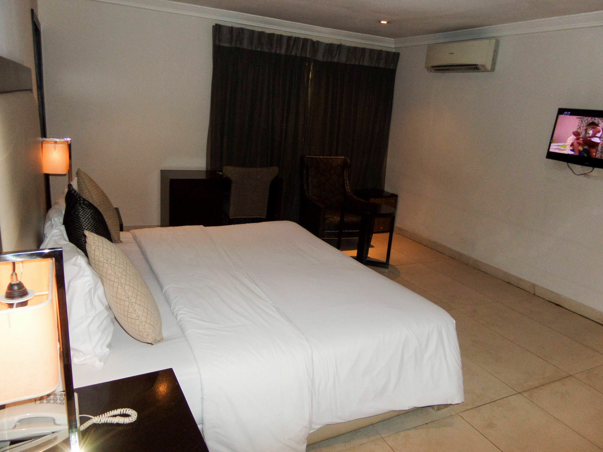 S & S Hotel & Suites Lagos Ngoại thất bức ảnh