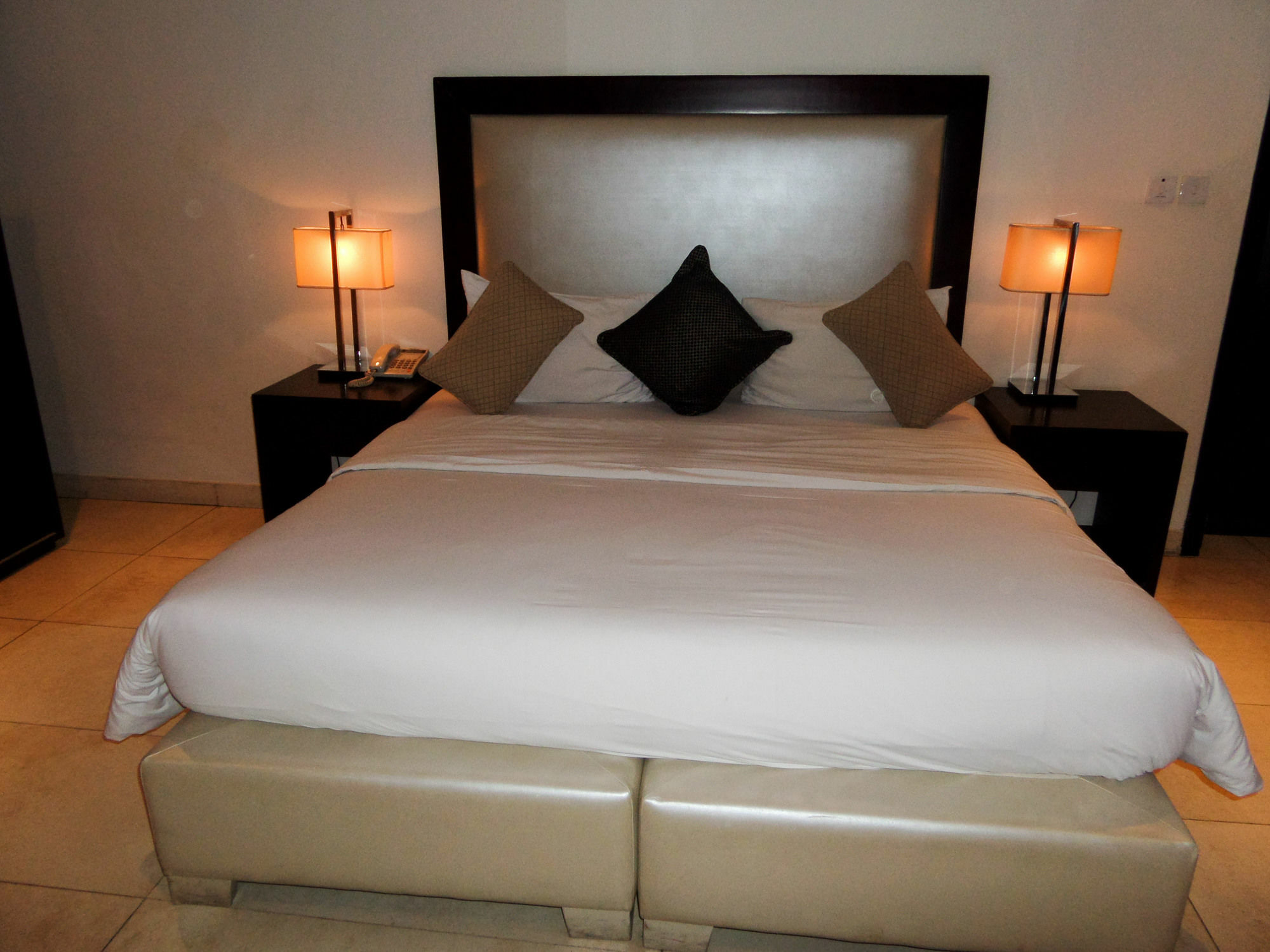S & S Hotel & Suites Lagos Ngoại thất bức ảnh