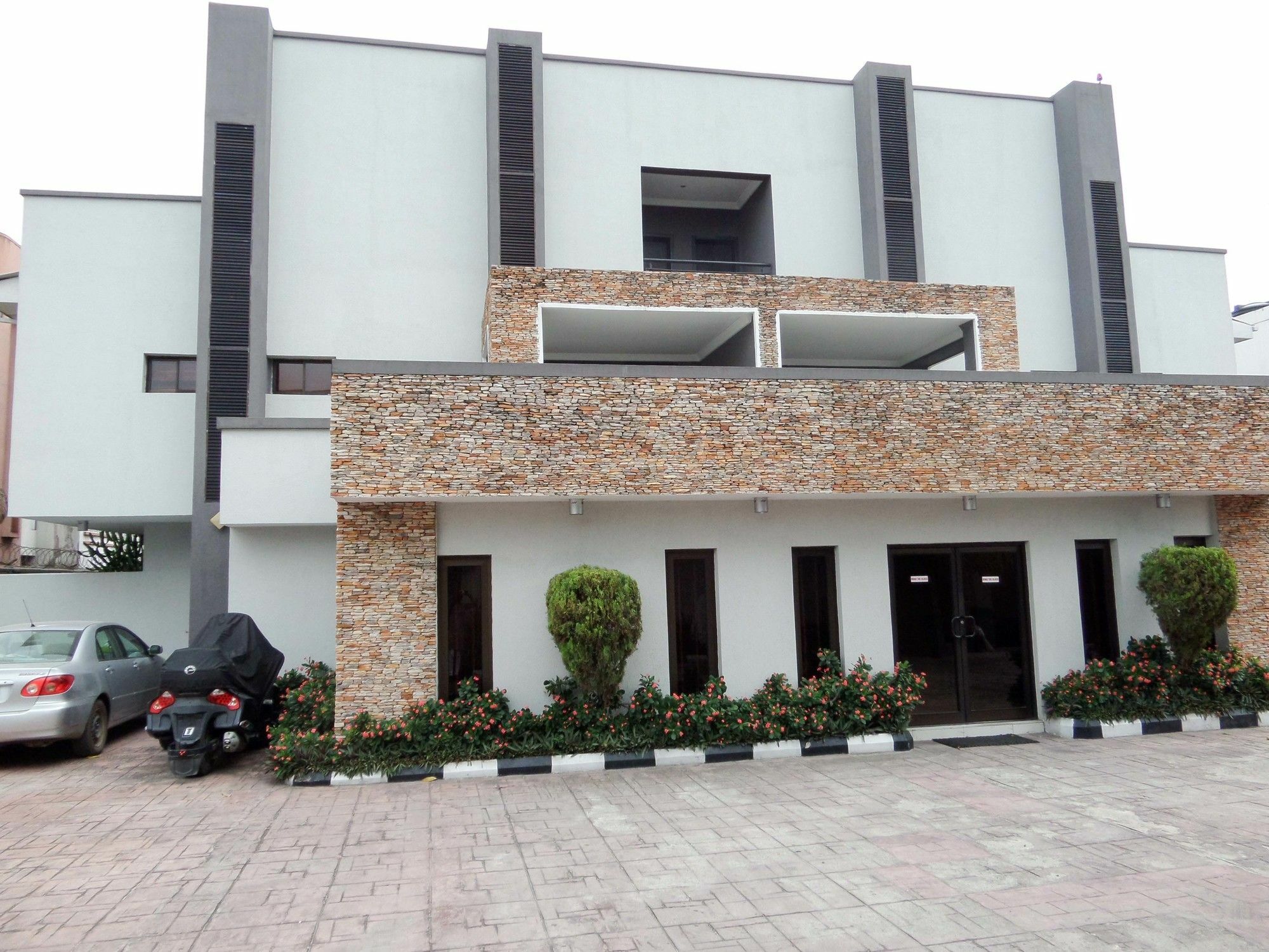 S & S Hotel & Suites Lagos Ngoại thất bức ảnh