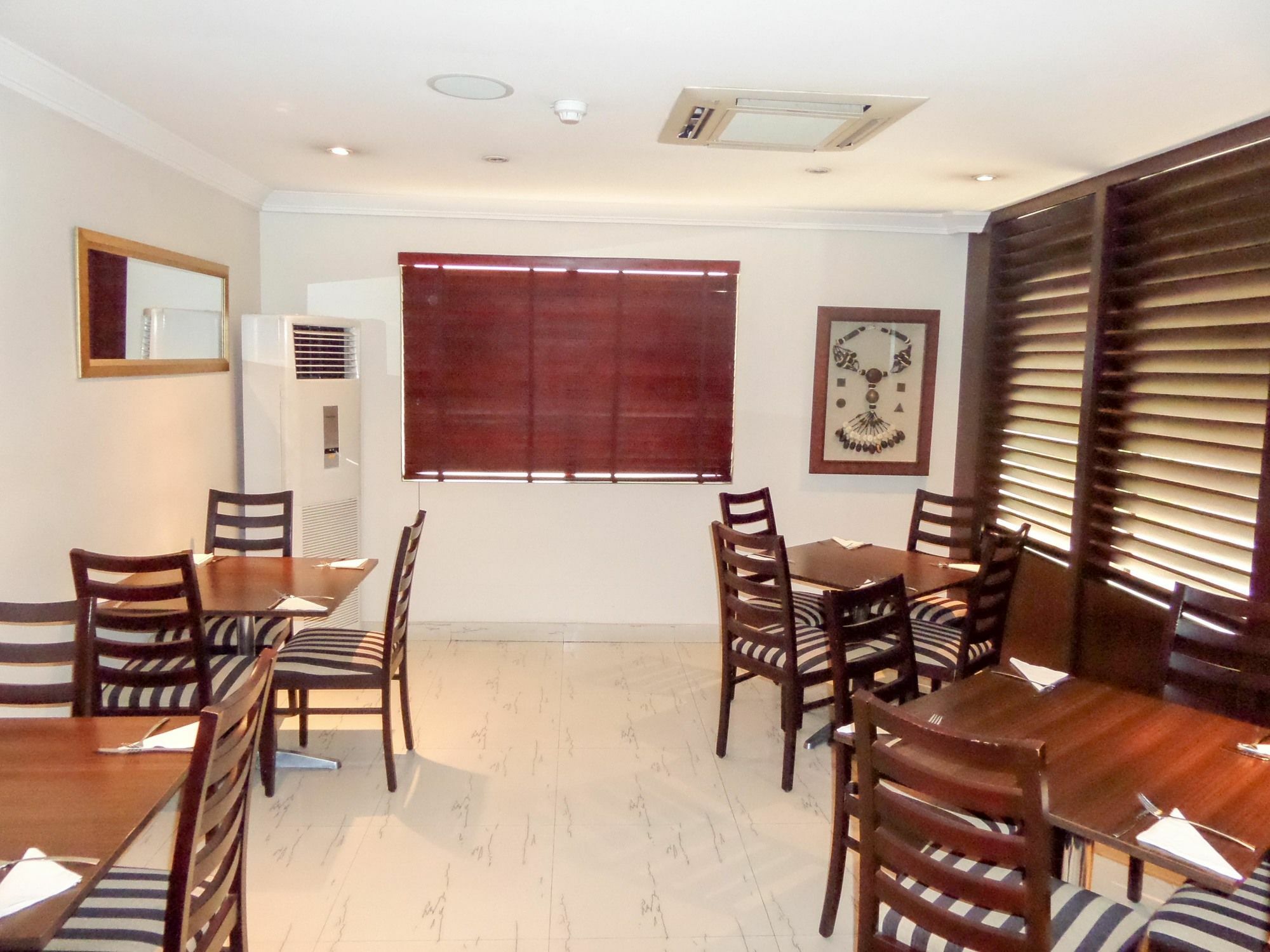 S & S Hotel & Suites Lagos Ngoại thất bức ảnh
